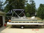 Kayot pontoon.jpg