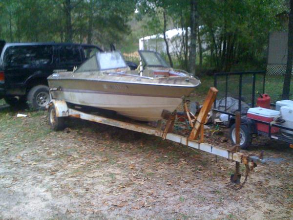 026
the day i bought the boat from a friend of mine for $140
it has sat in that same spot for 16 years uncovered.