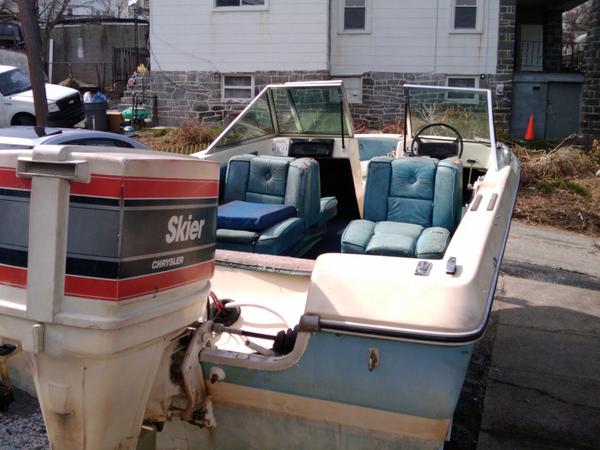1983 Rinker 004