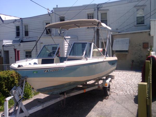 1983 Rinker 009