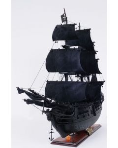 Old Modern Handicrafts Black Pearl Pirate Ship Medium